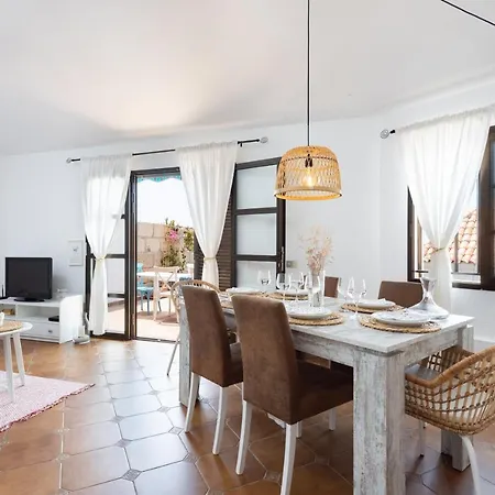 Hébergement de vacances Casa Limon - Ocean View - Bbq - Garden - Terrace - Free Wifi - Child & Pet-friendly - 2 Bedrooms - 6 People