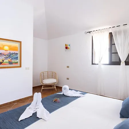 Casa Limon - Ocean View - Bbq - Garden - Terrace - Free Wifi - Child & Pet-Friendly - 2 Bedrooms - 6 People Poris de Abona